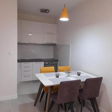 Diamond Apartment *
