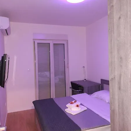 Diamond Apartment *