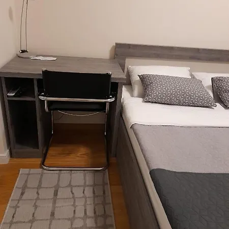 Diamond Apartment *