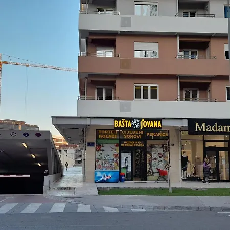 Diamond Apartment *